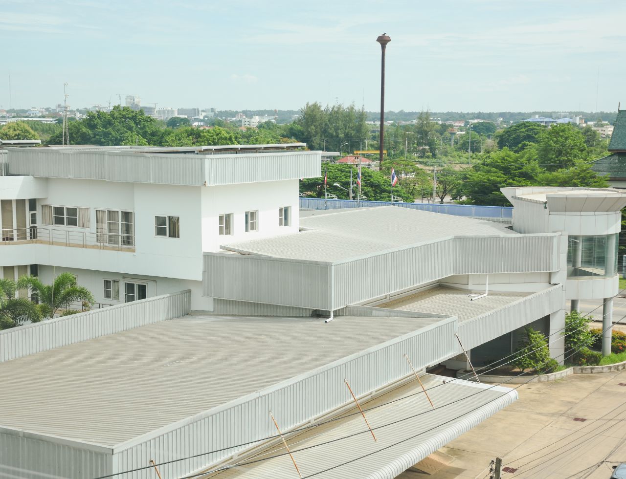 How Often Should You Inspect Your Commercial Roof in Florida?